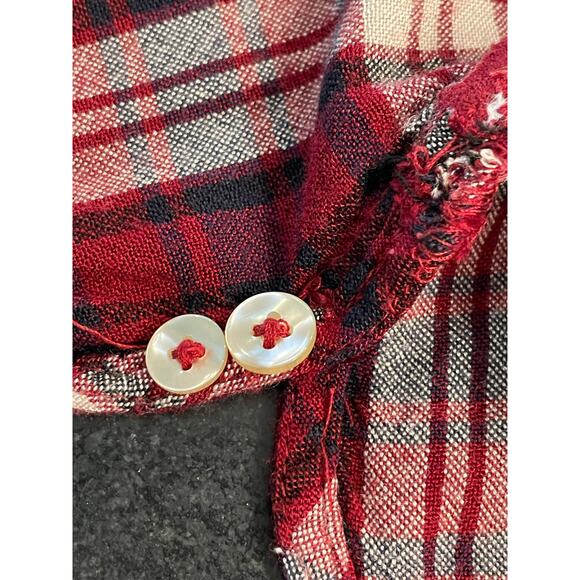 American Eagle Outfitters red plaid flannel boyfriend fit Medium long sleeved - Picture 8 of 8